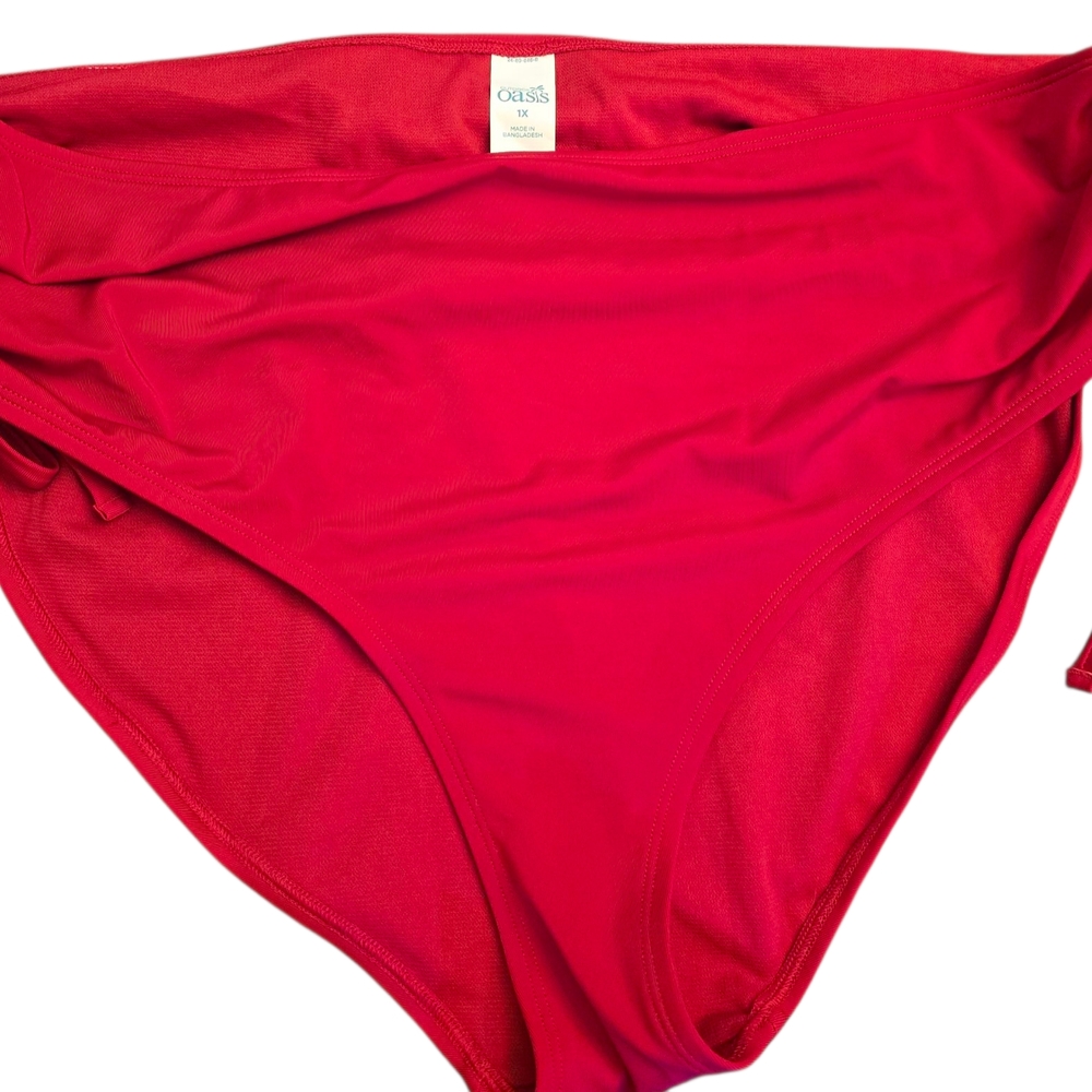 NWT Outdoor Oasis Swim Bottoms Plus Size 1X Red Ruched Side Tie Bikini Briefs